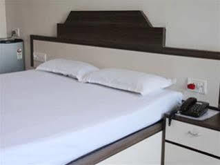 Hotel Madhuban Mahābaleshwar Εξωτερικό φωτογραφία