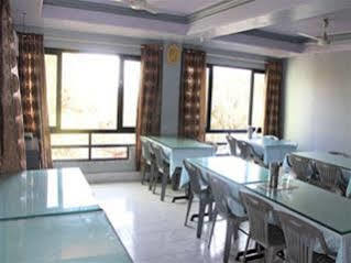 Hotel Madhuban Mahābaleshwar Εξωτερικό φωτογραφία